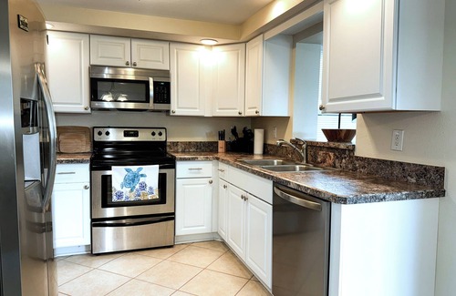 Venice House | Charming 3BR house with private Pool, Wifi, Golf, Venice