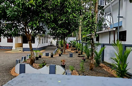Alappuzha House | Charming 4-bedroom Layanila villa with WiFi, AC in serene Alappuzha