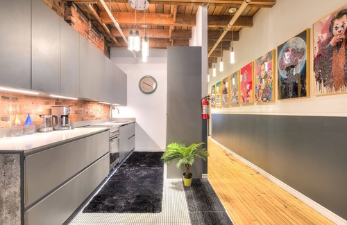 Ville-Marie Apartment | CHARMING 4 BR BROOKLYN LOFT SUPER CENTRAL OLD MONTREAL