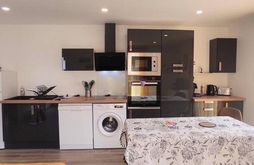 Fay-les-Etangs Cottage | Charming 40m² Cottage in Fay-les-Étangs: Tranquil Getaway, Modern Amenities, Near Nature & Paris