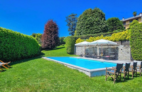 Cresseglio House | Charming 4½-room corner house with huge park and private pool
