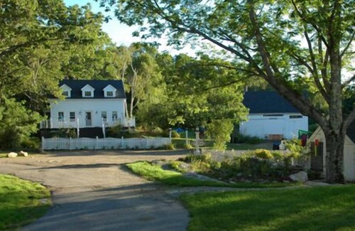 Boothbay House | Charming 5BR Waterfront Historic Cape on 15 acre estate