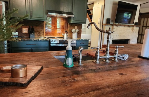 Marble Falls Ski Chalet | Charming A frame Chalet w/hot tub in Marble Falls