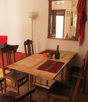 Sacromonte Apartment | Charming Albaicin Patio Flat Free onsite parking