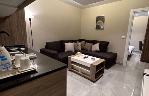 Al Swaifyeh Apartment | Charming Amman Apartment With Modern Ameniti