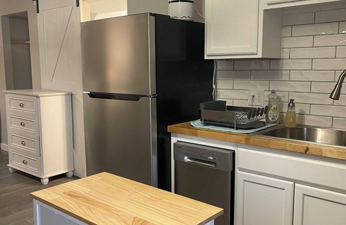 Elizabethton Apartment | Charming and immaculate 1-bedroom Suite/Apartment in Elizabethton