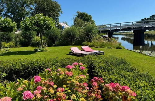 Beets Condo | Charming and luxuriously furnished coach house on the Beemster ring canal