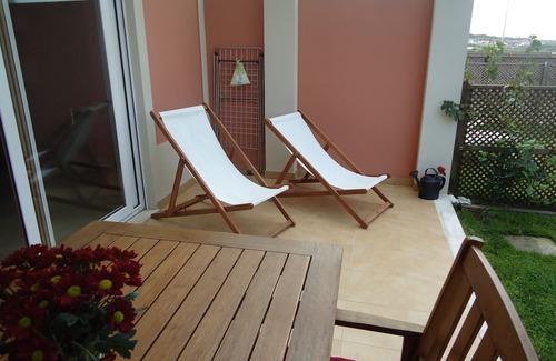 Barril de Cima Apartment | Charming and modern apartment with private garden near the beach of São Julião