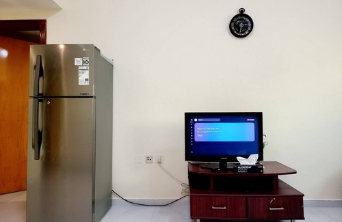 Al Qasimia Apartment | Charming and spacious 2-bedroom apartment with 2 bathrooms, kitchen and balcony.