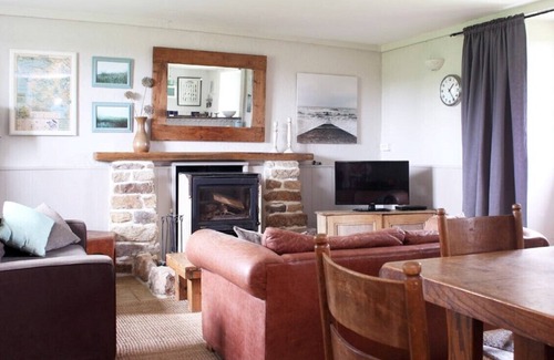 Ploerdut House | Charming and spacious 4-bed house at Gites Guebernez