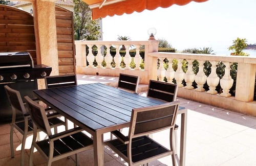 Antheor Apartment | Charming apartment next to the sea and the beach
