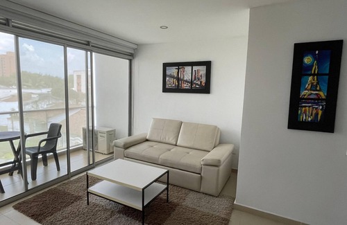 Campestre Apartment | Charming apartment in Cali with WiFi and AC near to restaurants and shops