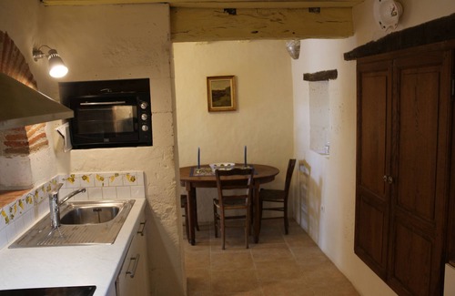 Allemans Apartment | charming apartment in a 16th century mansion