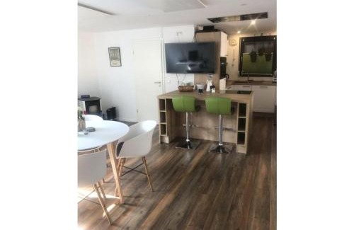 Ovelgoenne Apartment | Charming apartment in Husum