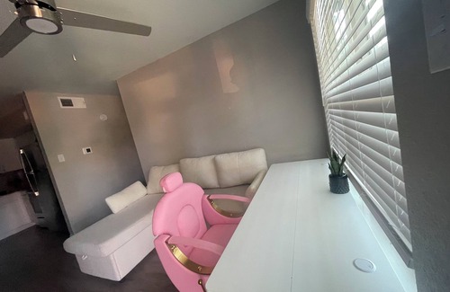 George Bush Park/Eldridge House | Charming apartment with AC, laundry and fitness equipment in wonderful Houston