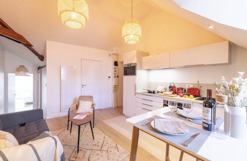 Vannes Apartment | CHARMING, ATYPICAL APARTMENT IN THE HEART OF TOWN