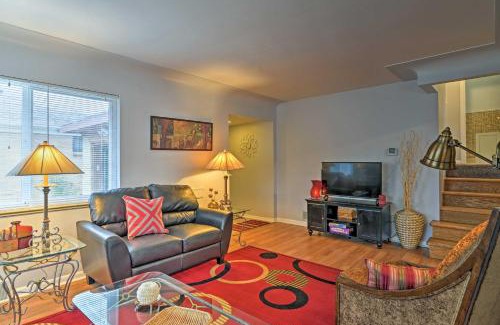 Aurora House | Charming Aurora House - 3 Blocks from UC Health!
