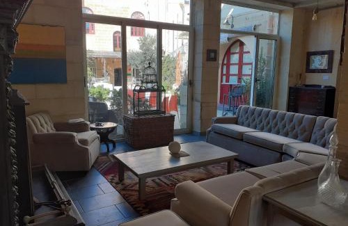 Qala Bed & Breakfast | Charming B&B Dar Ta Zeppi