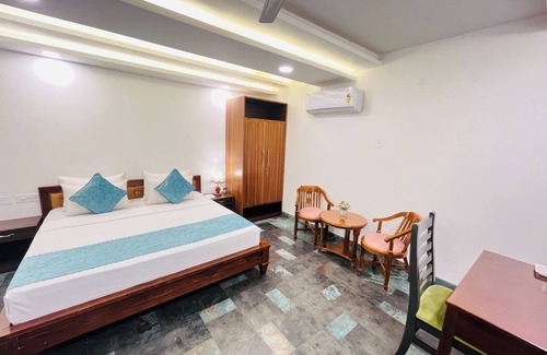 Safdarjung Enclave Bed & Breakfast | Charming B&B with AC and WiFi in vibrant New Delhi