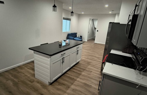 Near Eastside Bed & Breakfast | Charming B&B with WiFi, AC, and W/D in delightful Indianapolis