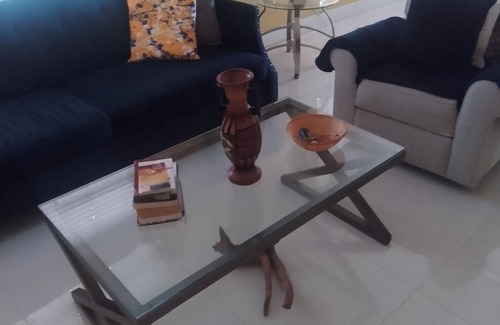 Yeoman Wood Bed & Breakfast | Charming B&B with WiFi and AC in Enchanting Freeport