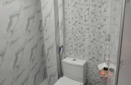 Compostela Bed & Breakfast | Charming Bed & Breakfast Room #3 with WiFi, Netflix and AC in Superb Compostela