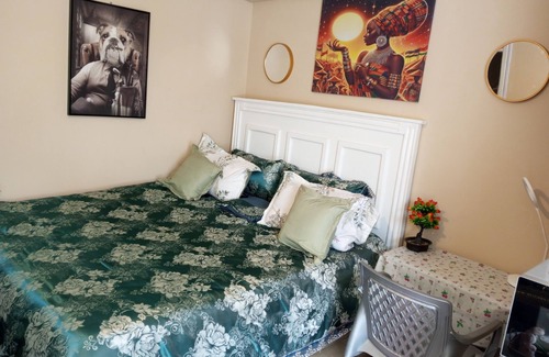 Nairobi Bed & Breakfast | Charming bed & breakfast in delightful Nairobi with WiFi
