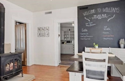 Williams House | Charming BLue victorian home located blocks away from historical Route 66