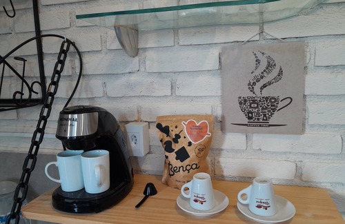 Vale dos Pinheiros Apartment | Charming Boho Studio in Vale dos Pinheiros