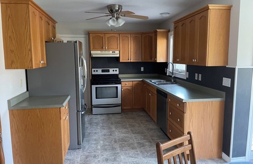 Markdale House | Charming bungalow on 4.5acres, trails, lakes and more near Markdale