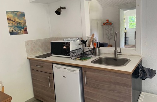 La Garde House | Charming bungalow (San Francisco) , secluded property with pool - beaches nearby