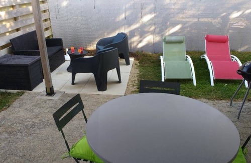 Plobannalec-Lesconil Ski Chalet | charming cottage, swimming pool, near beaches, adult bicycles available.