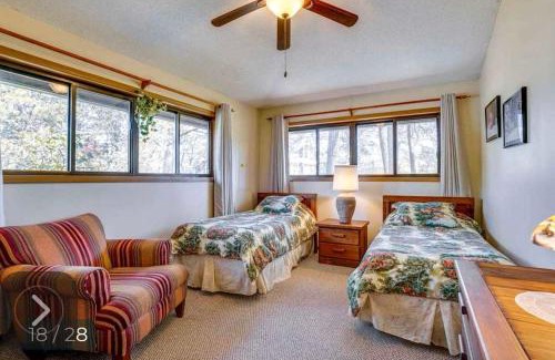 The Woods House | Charming Cabin on Golf Course with Fireplace & Resort Perks in Hedgesville, West Virginia