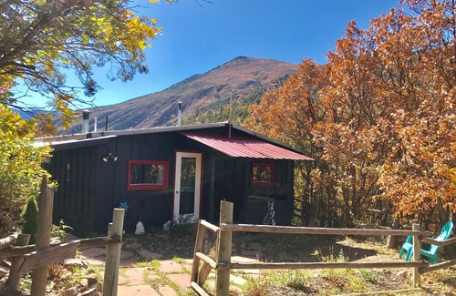 Carbondale Cabin | Charming cabin on the Crystal River. Minutes to skiing-hot springs-rafting-ect.