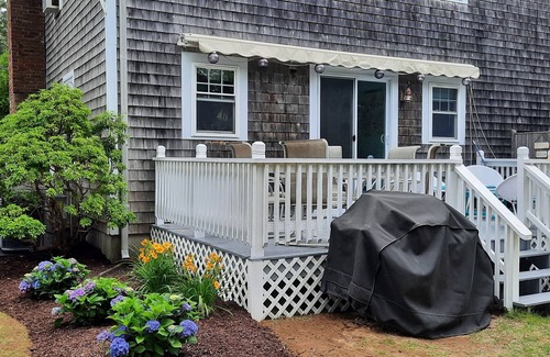 West Yarmouth House | Charming Cape Cod Family Getaway. Quiet Street. Near Bay and Ocean Beaches