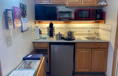 Downtown Tucson Apartment | Charming Casita in Historic Barrio Viejo 144 sq ft.