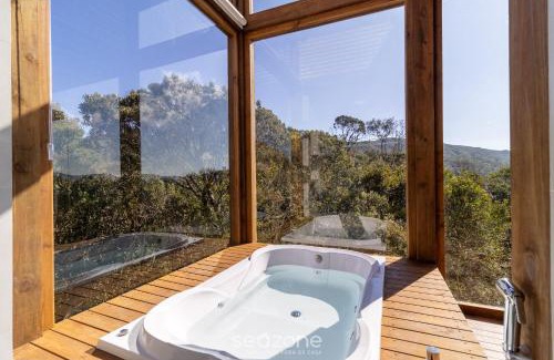 Anitapolis House | Charming Chalet w/Jacuzzi Hot Tub VST024