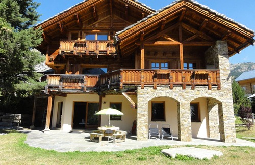 Montgenevre Ski Chalet | Charming chalet with view