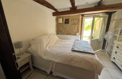 Andressac Bed & Breakfast | Charming chambre d'hote for 4-6 people with swimming pool and outdoor kitchen