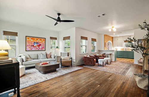 Cherrywood House | Charming Cherrywood Bungalow | Firepit | 2BR | UT