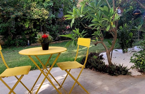 Ahmedabad House | Charming City Center Villa/King Size Beds/Spacious Garden/NRI Friendly