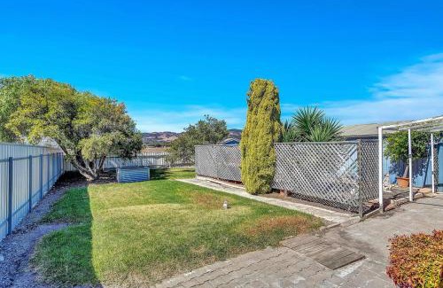 Silver Sands House | Charming Coastal Cottage-Steps Away from the Beach