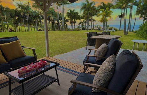 Hakalau Apartment | Charming & Comfy Oceanfront Gem views -Balcony