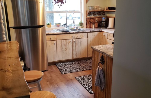 Newaygo Cottage | Charming completely updated cottage with water views of Croton Pond.