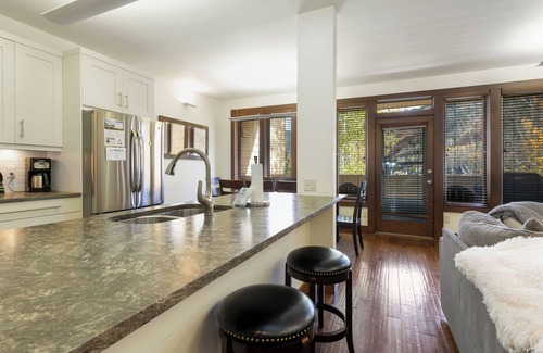 Vail Condo | Charming Condo, Slope Views, Pool & Hot Tub, Walk to Lifts