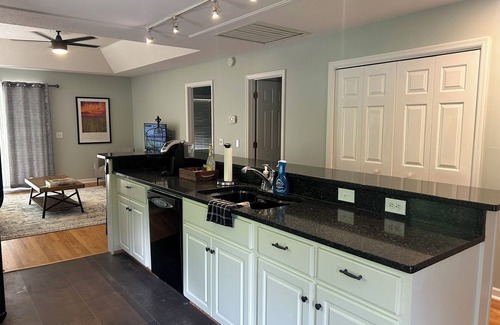 Columbia House | Charming. Convenient. Clean. Quiet. All packed into a 2 bedroom patio home.
