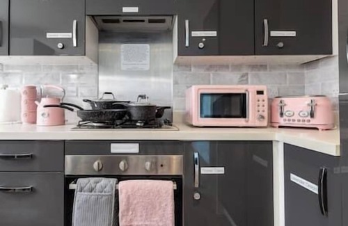 Northampton Apartment | Charming Corner at The Voyager