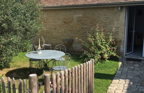 Bernieres-sur-Mer House | Charming cottage with garden and wood-burning stove 250 m from the beach