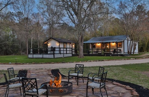 Montgomery Cabin | Charming Cottage 7+ Acres & Pond