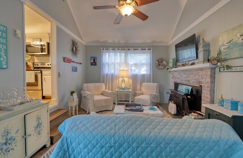 Rehoboth Beach House | Charming Cottage at Angola Bay